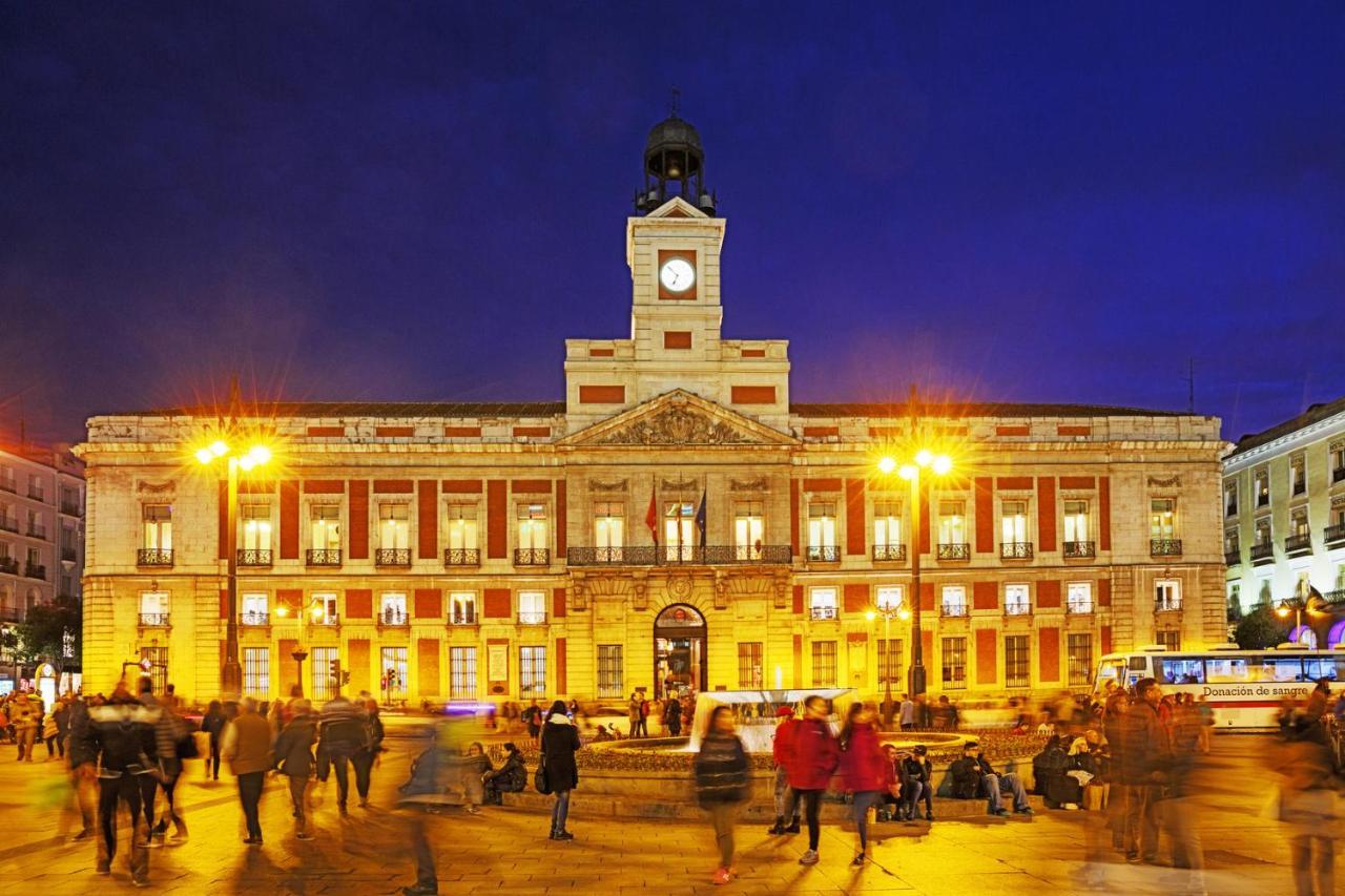 La Reina De Gran Via - Parking Tph Bed & Breakfast Madrid Eksteriør bilde